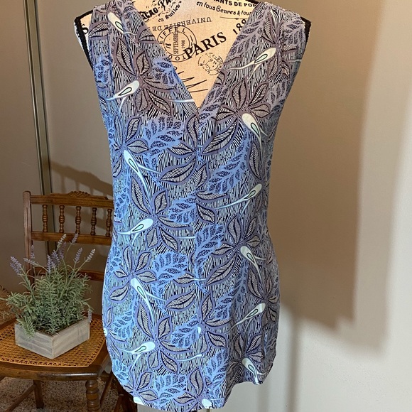 LOFT Tops - Loft Sleeveless Top-Large